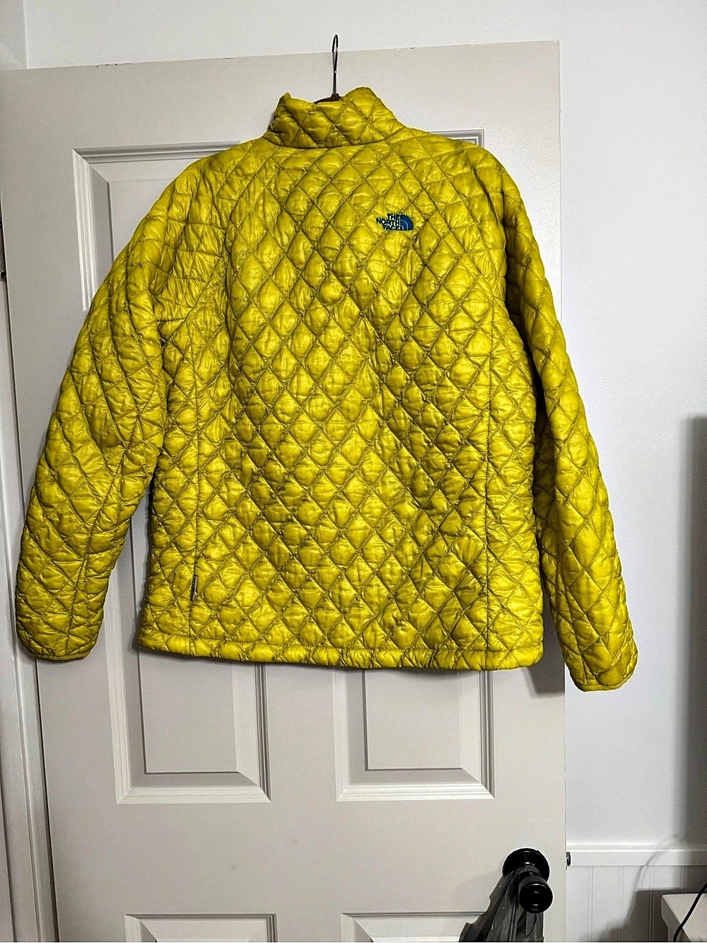 The North Face Women's Thermoball Puffer Jacket - Picture 2 of 3
